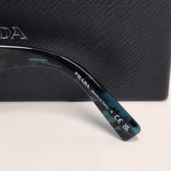 New Authentic Prada Red and Black Women's Sunglasses PR15Y - Picture 11 of 12